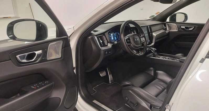 Volvo XC 60 cena 144900 przebieg: 151256, rok produkcji 2021 z Brwinów małe 667